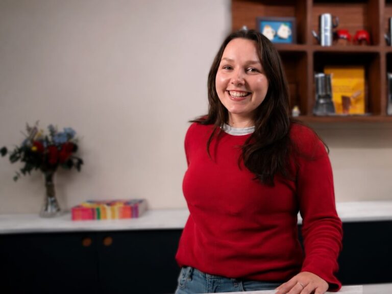 Šárka Štěpáníková z tými Jamese Hoffmanna